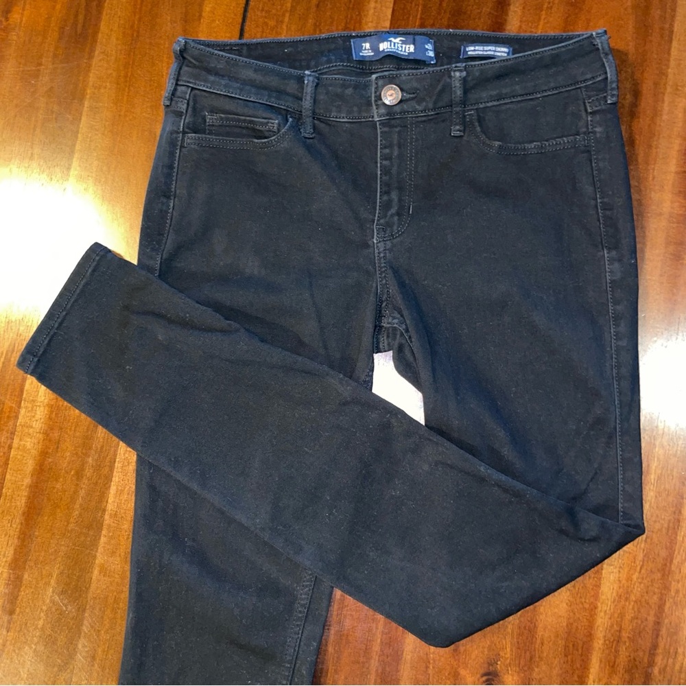 Hollister Women's Dark Wash Skinny Jeans
